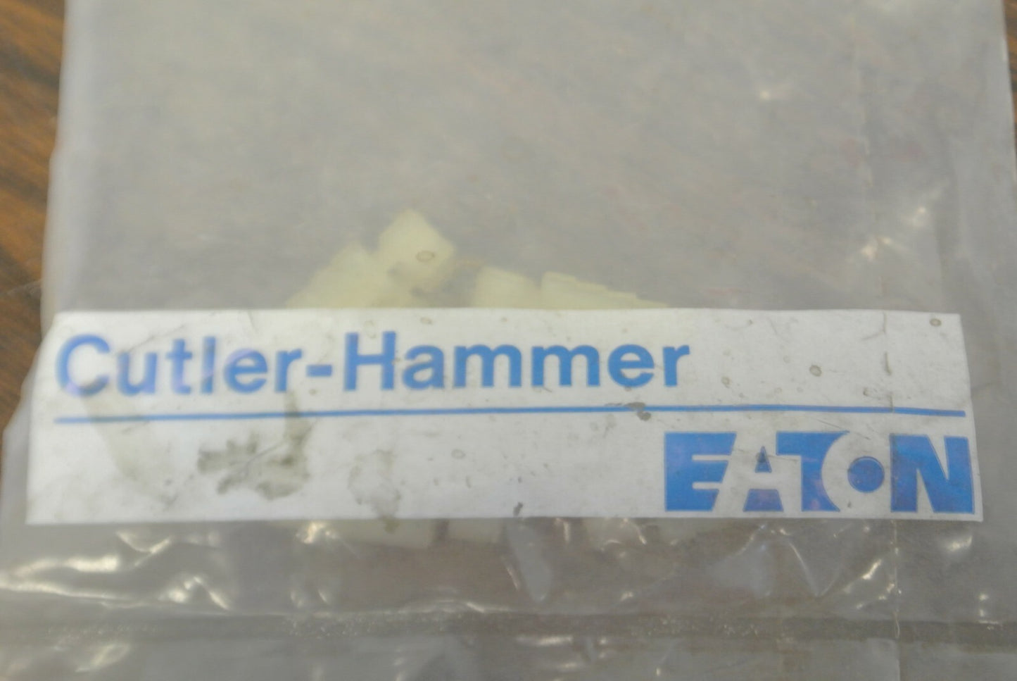 BAG of 6 / CUTLER-HAMMER E22BA2 SWITCH ACTUATOR / OPERATOR PLUG / NEW SURPLUS