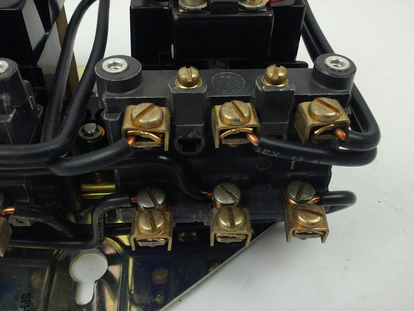 ALLEN BRADLEY 715X-AOD3000 SER. L, TWO SPEED STARTER,SIZE 0,3PH, 575V, 120V COIL