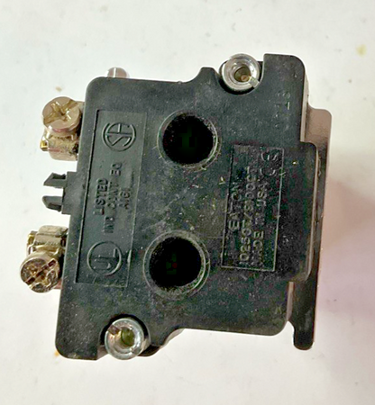EATON 10250ED1197 ILLUMINATED PUSH BUTTON 120V SER.B2 W/GUARD ATTACHMENT