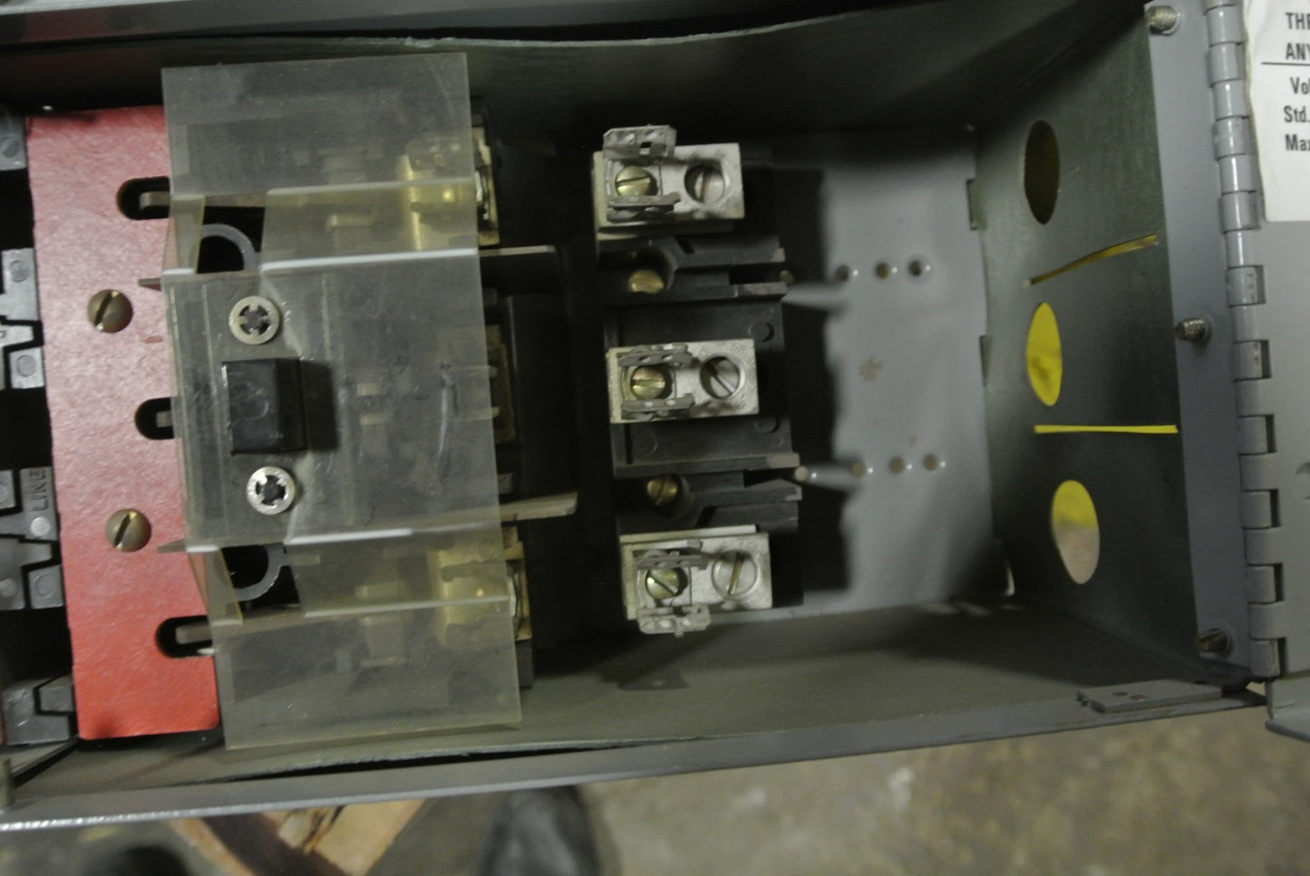 WESTINGHOUSE FDPT3211R - TWIN PANELBOARD SWITCH - 240V, 30A, 3-POLE / EACH