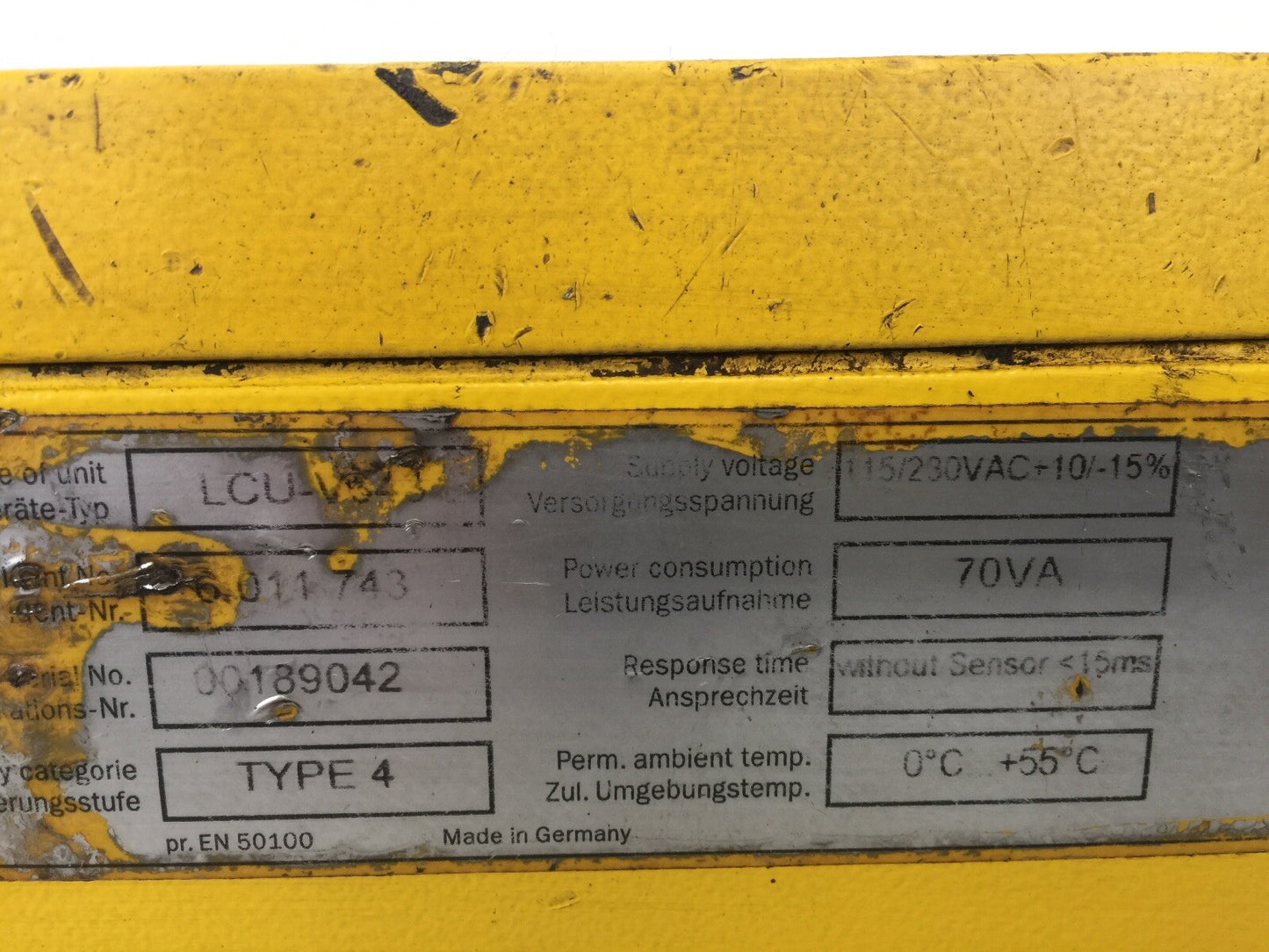 SICK LCU-V343 SENSOR SAFETY CONTROL 6011743 115/230VAC+10/-15% 70VA TYPE 4