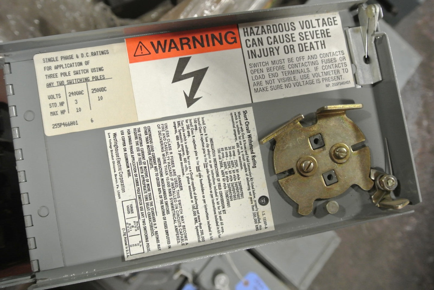 WESTINGHOUSE FDPT3212R - TWIN FUSIBLE PANELBOARD SWITCH - 240V, 60A, 3-POLE