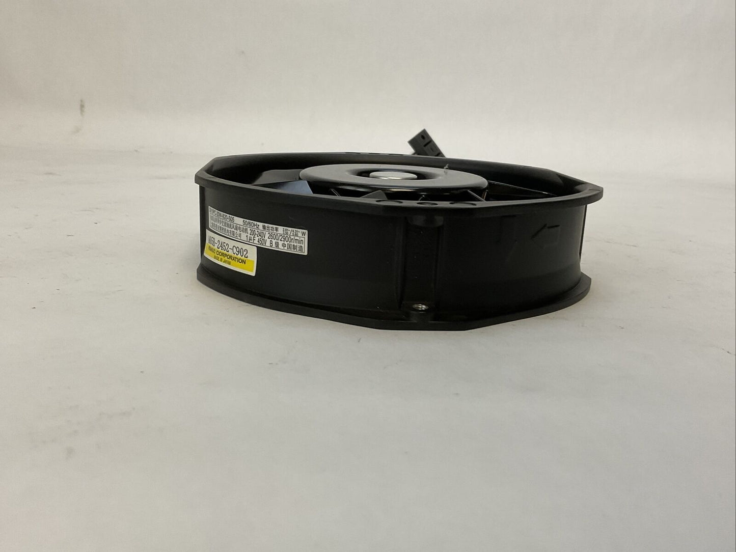FANUC A05B-2452-C902 FAN UNIT 200-240VAC 2600/2900 R/MIN