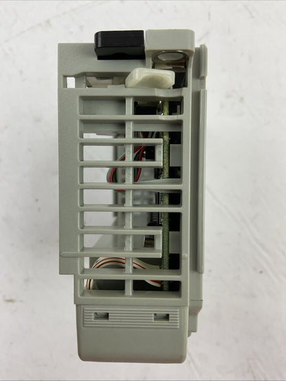 ALLEN BRADLEY 1769-OB16P SER B DIR/VER 95320753/03 F/W REV 3.1 16PT 20.4-26.4VDC