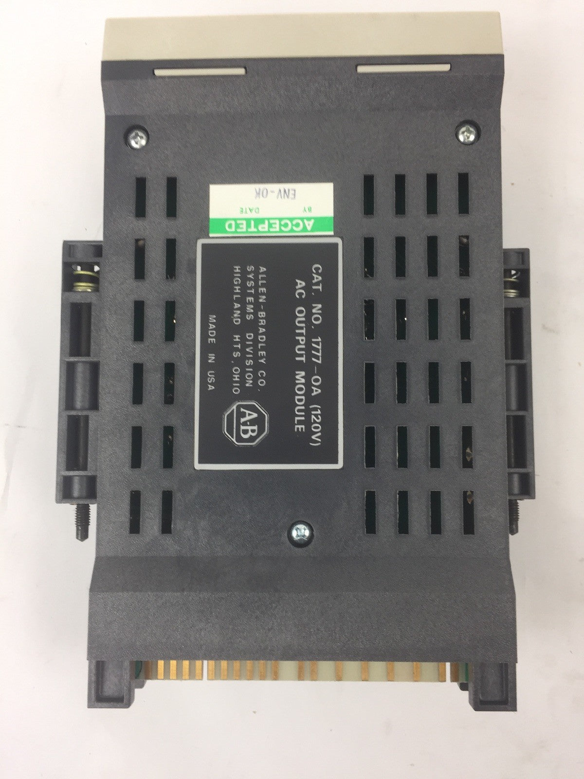 ALLEN BRADLEY 1777-OA AC OUTPUT MODULE 120V