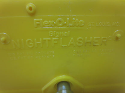 FLEX-O-LITE NIGHTFLASHER AMBER SIGNAL DEVICE - BARRICADE / ROAD WARNING