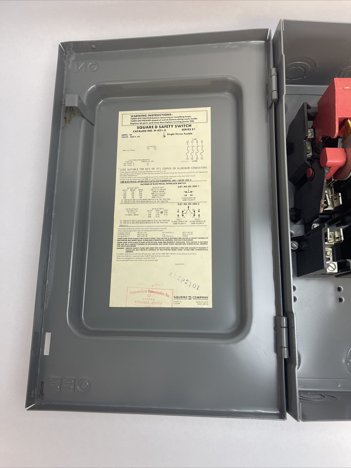 SQUARE D H-421-2 FUSIBLE SAFETY SWITCH SERIES E1 240VAC 30AMP 10HP 4POLE