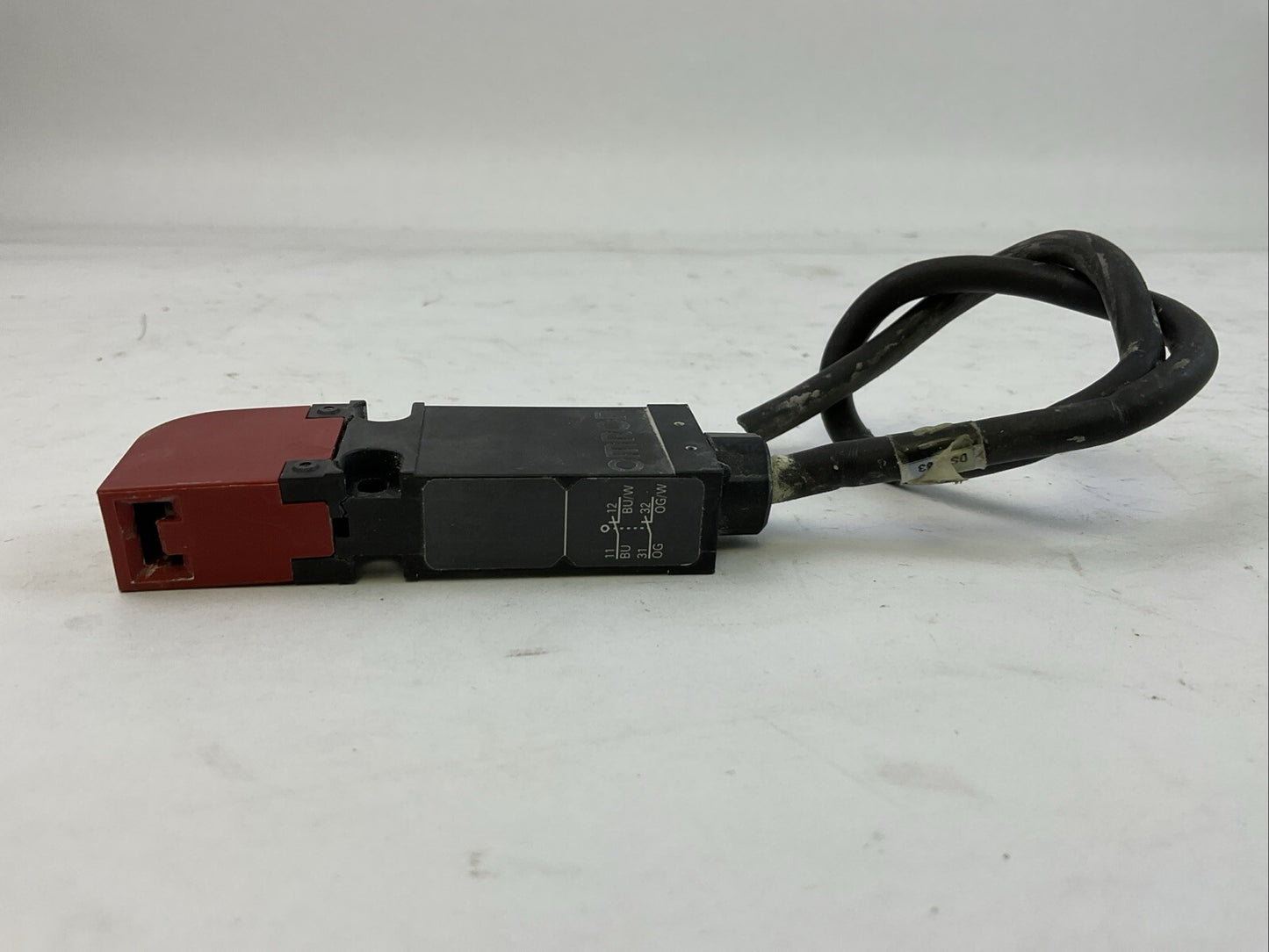 OMRON D4GS-N2R-5 DOOR SWITCH
