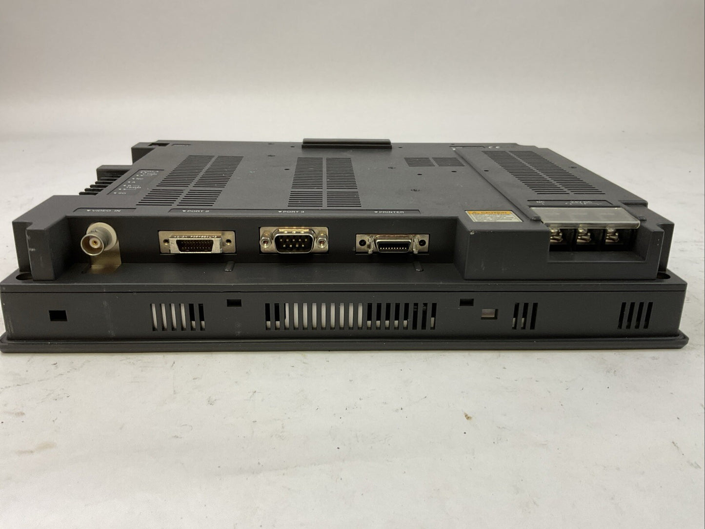 KEYENCE VT-10TC COLOR TOUCH SCREEN OPERATOR INTERFACE 24VDC