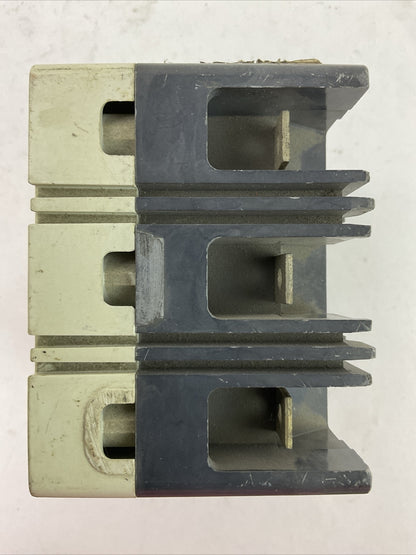 CHALLENGER CE3015 15AMP 480VAC 250VDC 3P MOLDED CASE CIRCUIT BREAKER 6626C03G03