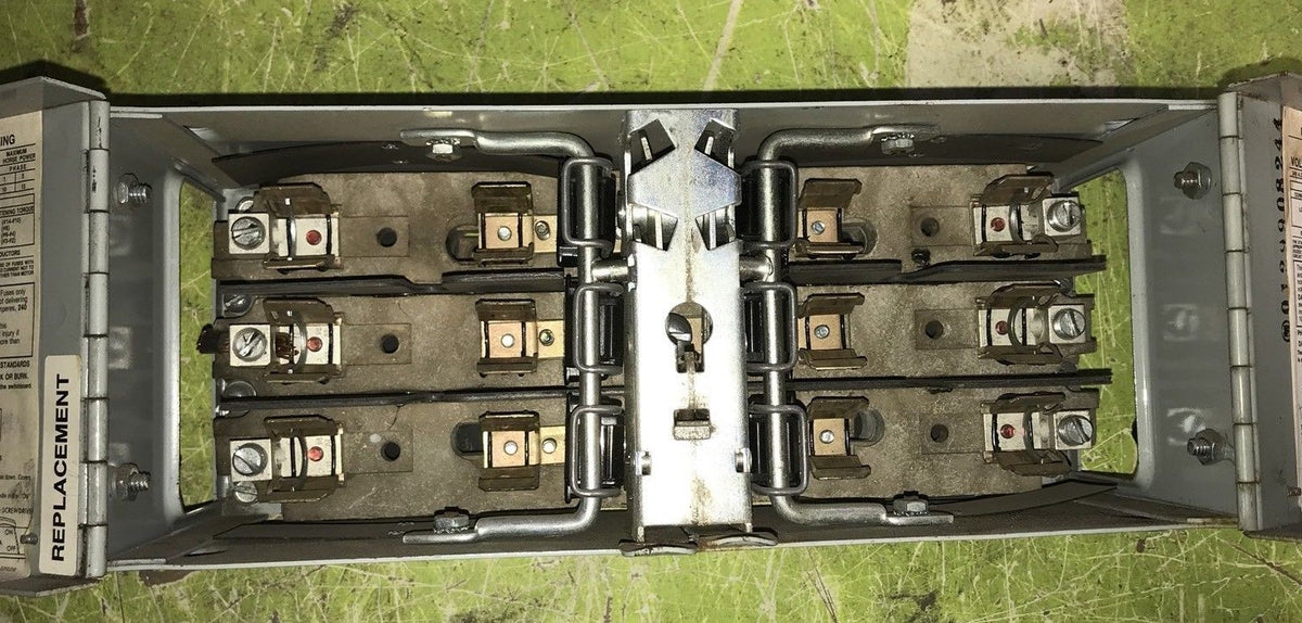SIEMENS / I-T-E  V2B3222R  VACU-BREAK TWIN PANELBOARD SWITCH - 240V, 60A, 3P