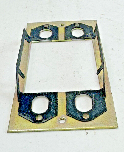 ITE / SIEMENS - FP9555 -TWO POLE FACE MOUNTING PLATE FOR TYPE BQ CIRCUIT BREAKER
