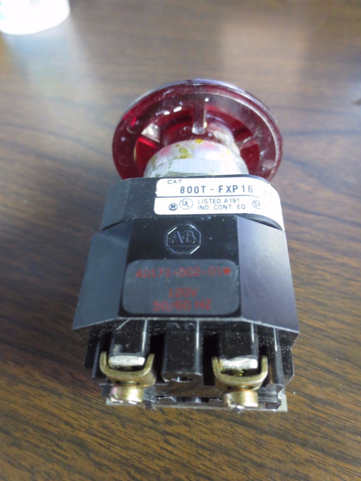 ALLEN-BRADLEY 800T-FXP A1 Ser. T MUSHROOM-HEAD PULL-TO-RELEASE BUTTON - RED