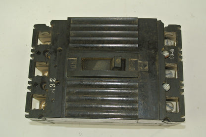 GENERAL ELECTRIC TEF134100 CIRCUIT BREAKER / 480VAC / 100A / 3-POLE