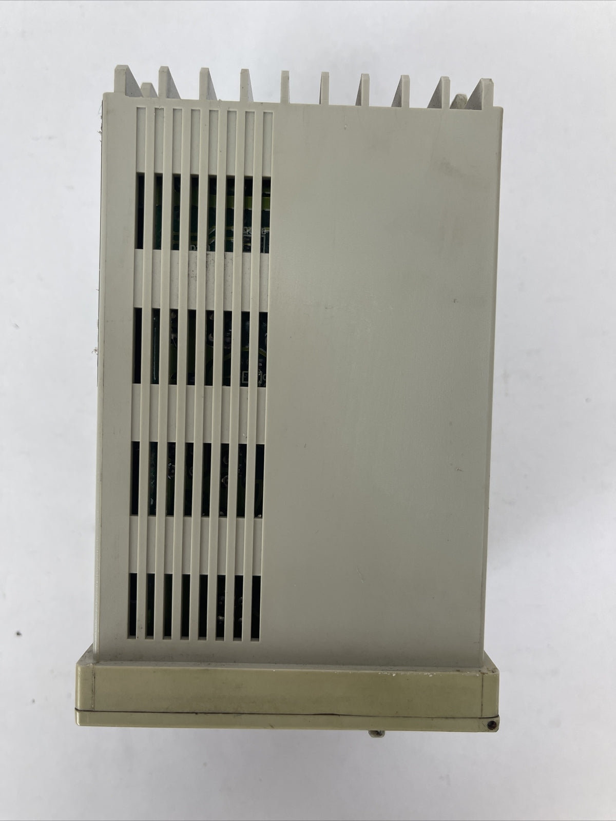 KEYENCE RV3-55R MULTI FUNCTIONAL DIGITAL CONTROL 100/240VAC