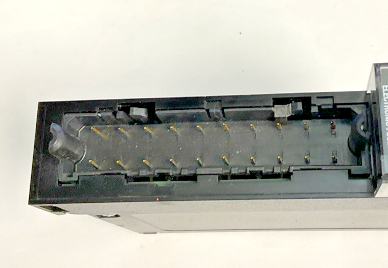 ALLEN BRADLEY 1756-OB16E 16 POINT D/O MODULE SER.A 24VDC