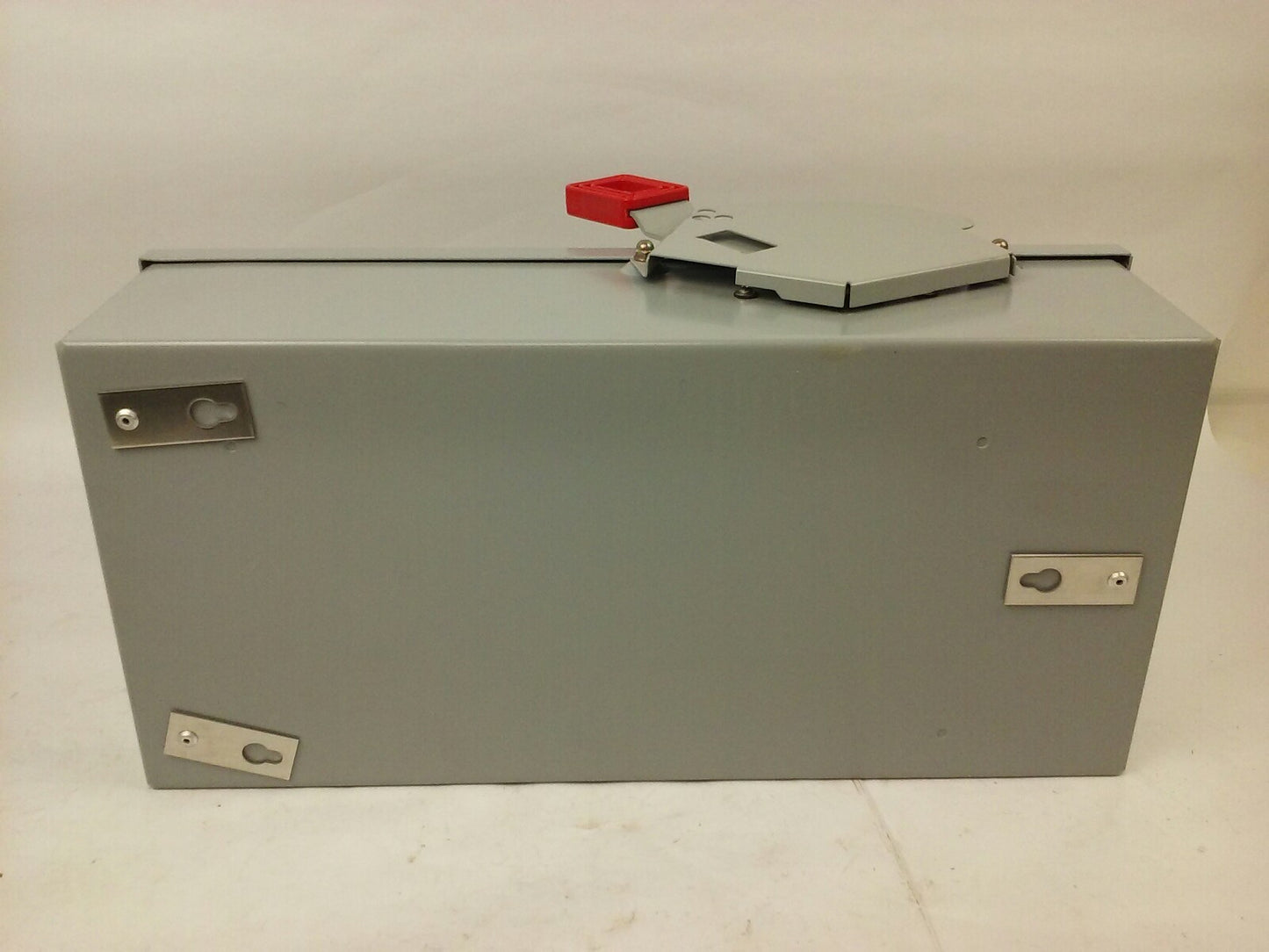 GE THN3361M, SAFETY SWITCH, 30A, 600VAC/250DC, TYPE 1/5/12 ENCLOSURE, MAX H.P.30