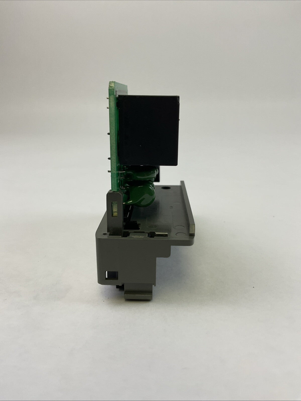 KOYO / AUTOMATIONDIRECT Z-8TR1 OUTPUT RELAY ***MISSING PLASTIC COVER***