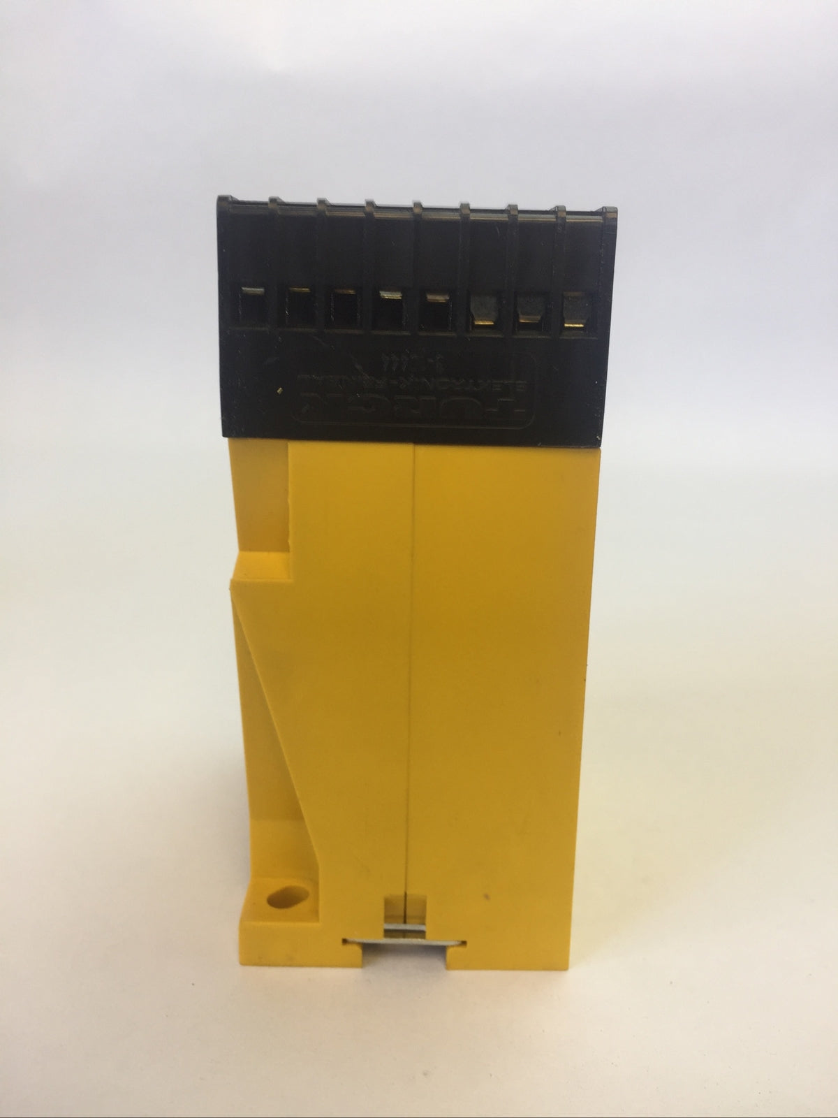 TURCK MS 13-222-R MULTI SAFE AMPLIFIER RELAY 110VAC RELAY OUTPUT 250VAC 60VDC
