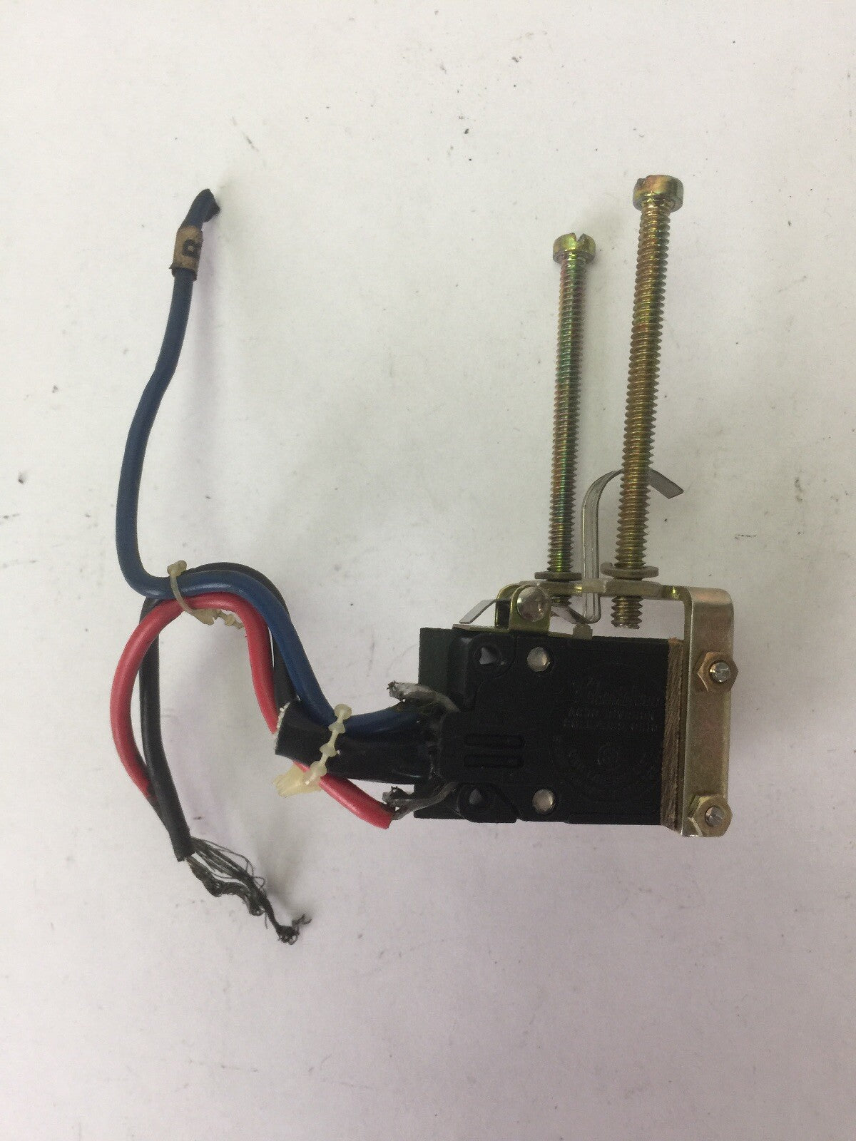 WESTINGHOUSE 4979D06G03 1A1B AUXILIARY SWITCH 120VAC 5A