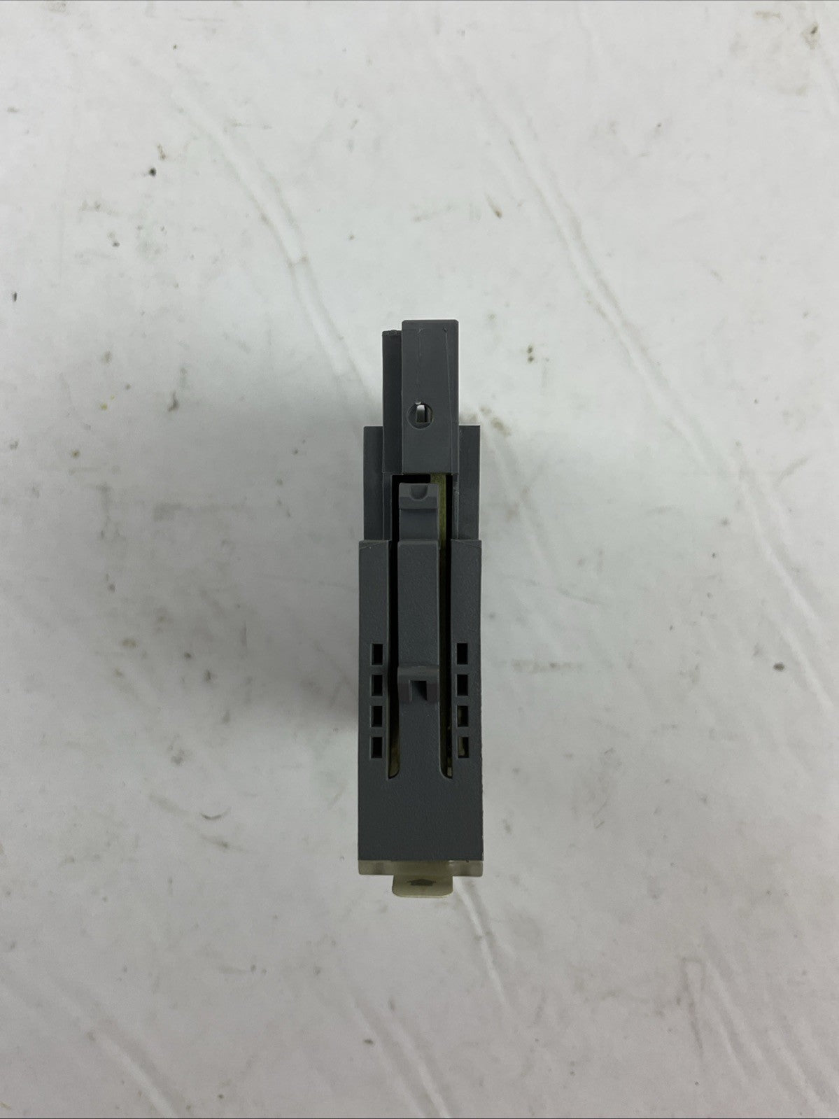 ALLEN BRADLEY 1734-OB8 SER C FW 3.022 OUTPUT MODULE 24VDC