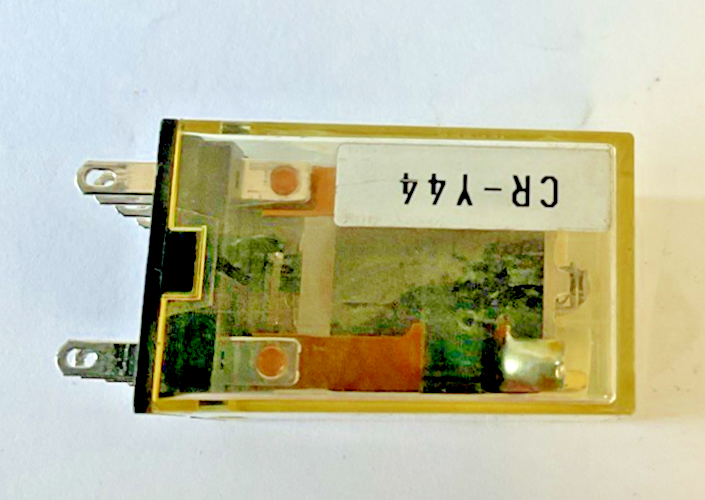 OMRON MY2N-D2 RELAY 24VDC 250VAC ***LOTOF4***