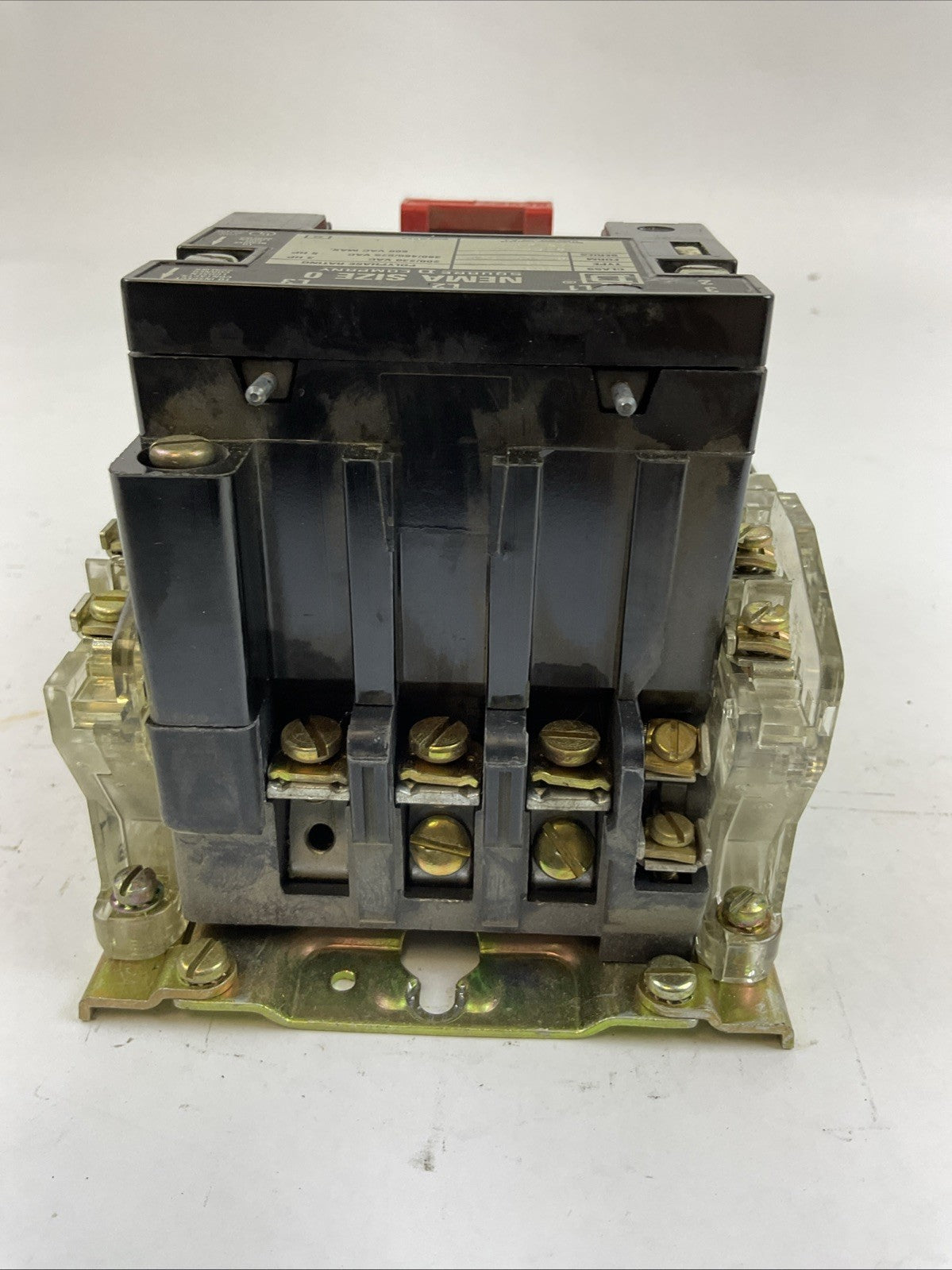 SQUARE D 8536SBG2 SIZE 0 STARTER 600VAC 5HP B8.20 HEATERS 31041-400-42 COIL 120V