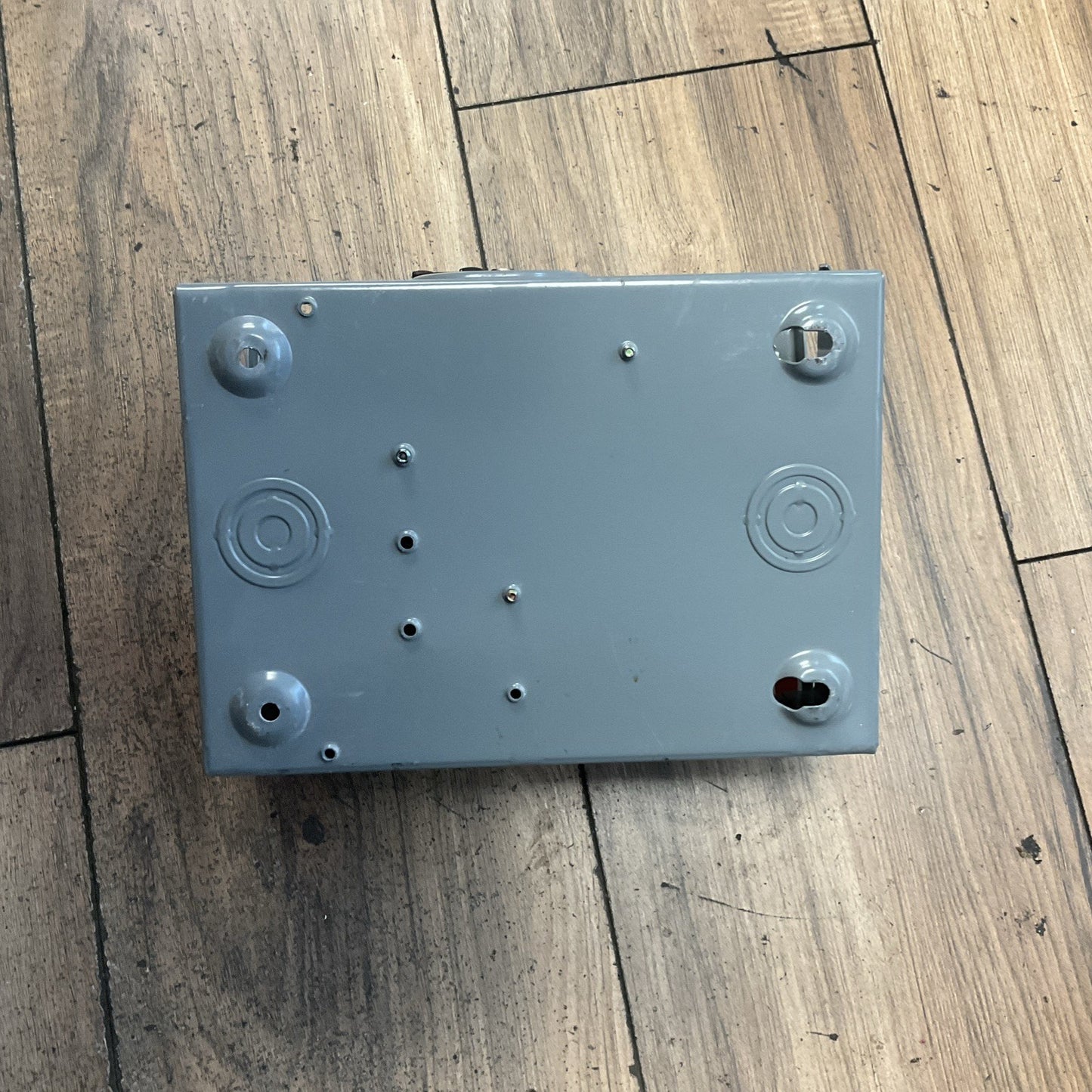 SQUARE D D221N FUSIBLE DISCONNECT SWITCH SER.E3 30A 240VAC 3PH 60HZ