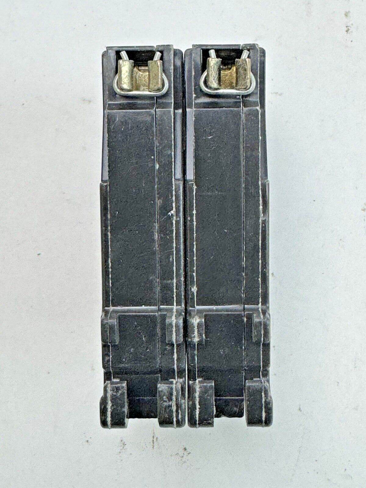 CUTLER-HAMMER - CH240 - COMMON TRIP CIRCUIT BREAKER - 40A, 2 POLE, 120/240 VAC