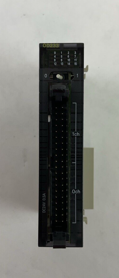 OMRON CJ1W-OD233 OUTPUT UNIT 24VDC 0.5A