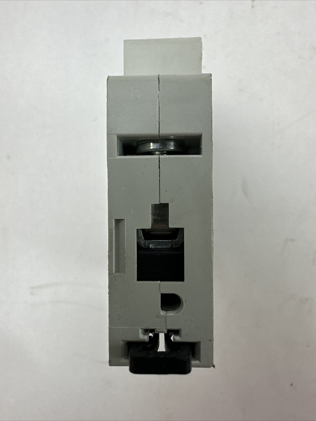 EATON FAZ-B10/1-SP CIRCUIT BREAKER 10A 230/400VAC 240/415VAC 1POLE