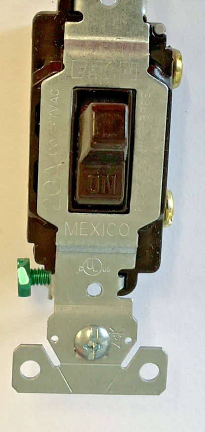 EATON CS120B TOGGLE SWTICH 20A 120/277VAC ****LOTOF8****