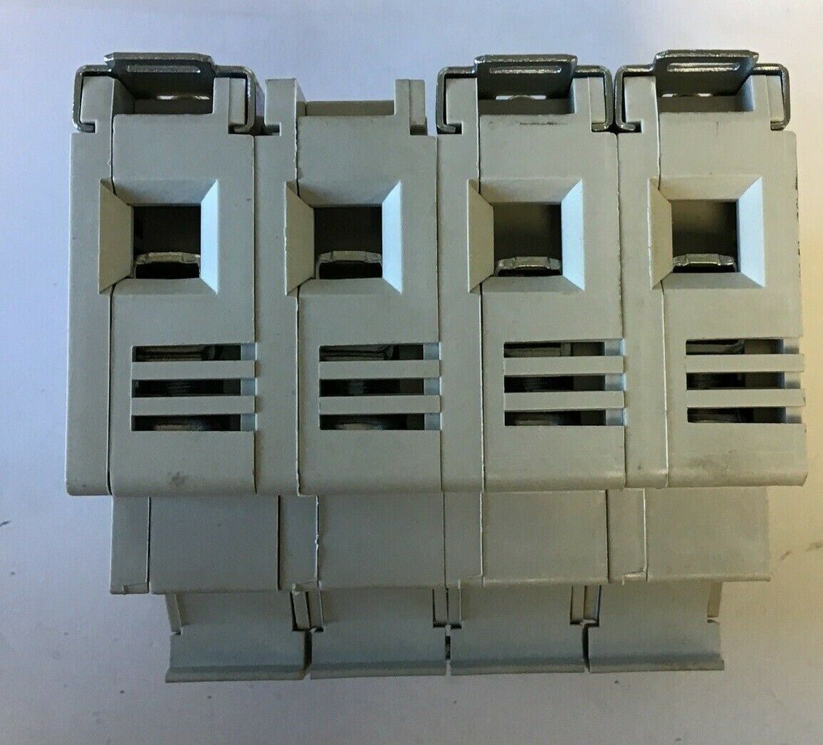 ITC VLC10 FUSE HOLDER LR 106309 600VAC 30A 1P ***LOTOF4**