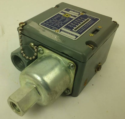 SQUARE D 9012 ACW1S11 SER.B, PRESSURE SWITCH, SET 40-44 PSI, FORM V, 9012 ACW1