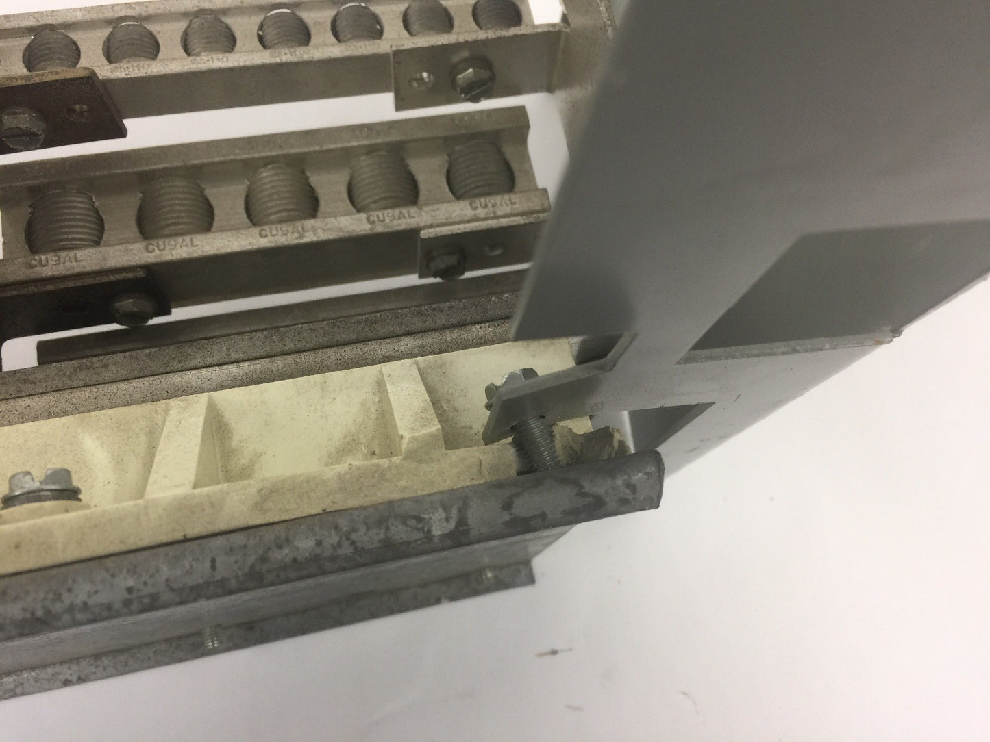 GE SPECTRO SERIES ANK120 NEUTRAL ASSEMBLY MOD 1 1200A MAX