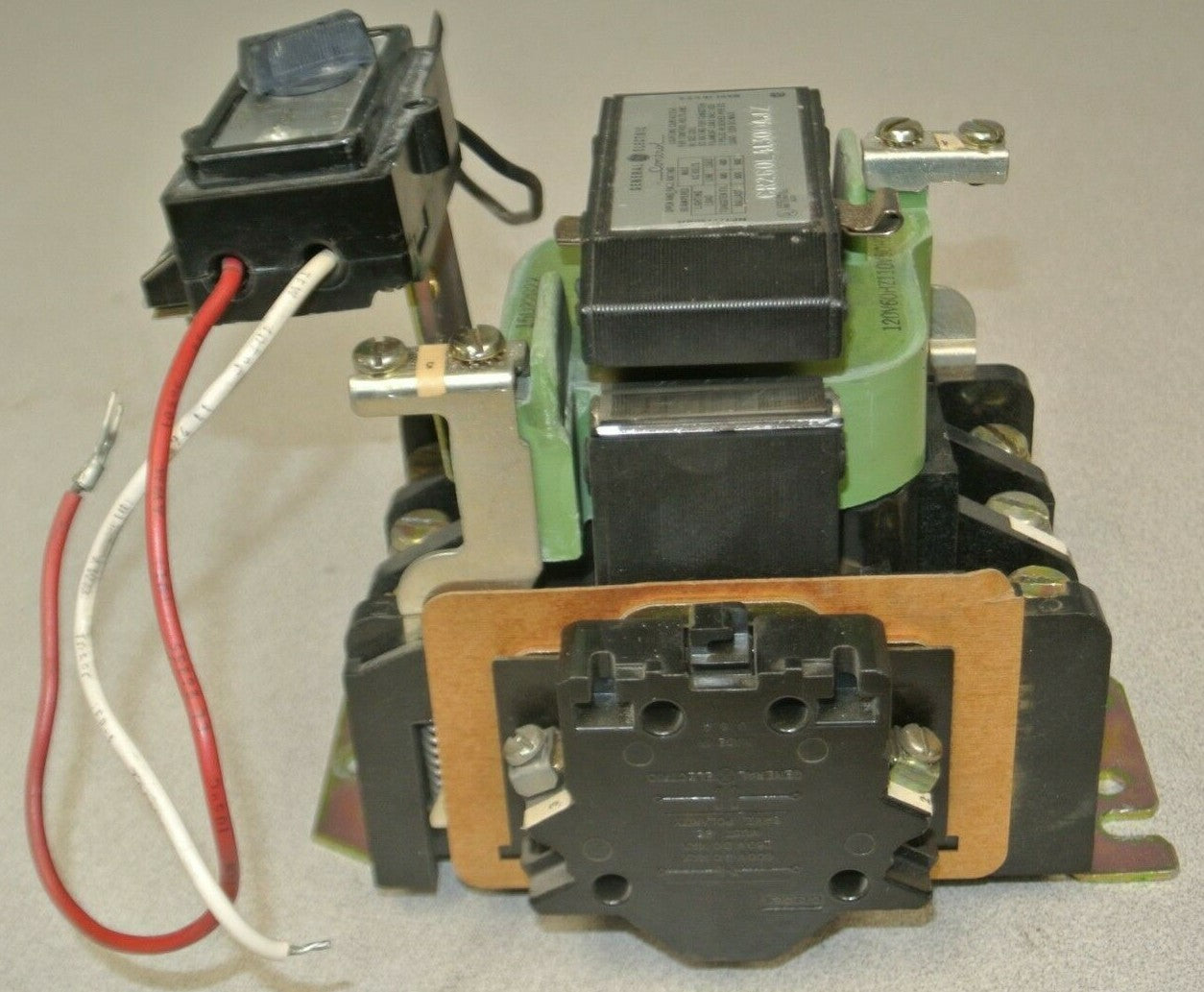 GENERAL ELECTRIC CR260L41300AJZ LIGHTING CONTACTOR / 110-120V COIL