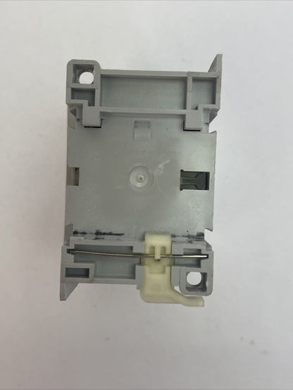 ALLEN BRADLEY 700-CF400D* CONTACTOR  SER A 600VAC 25A COIL 24VDC 100-S SER B