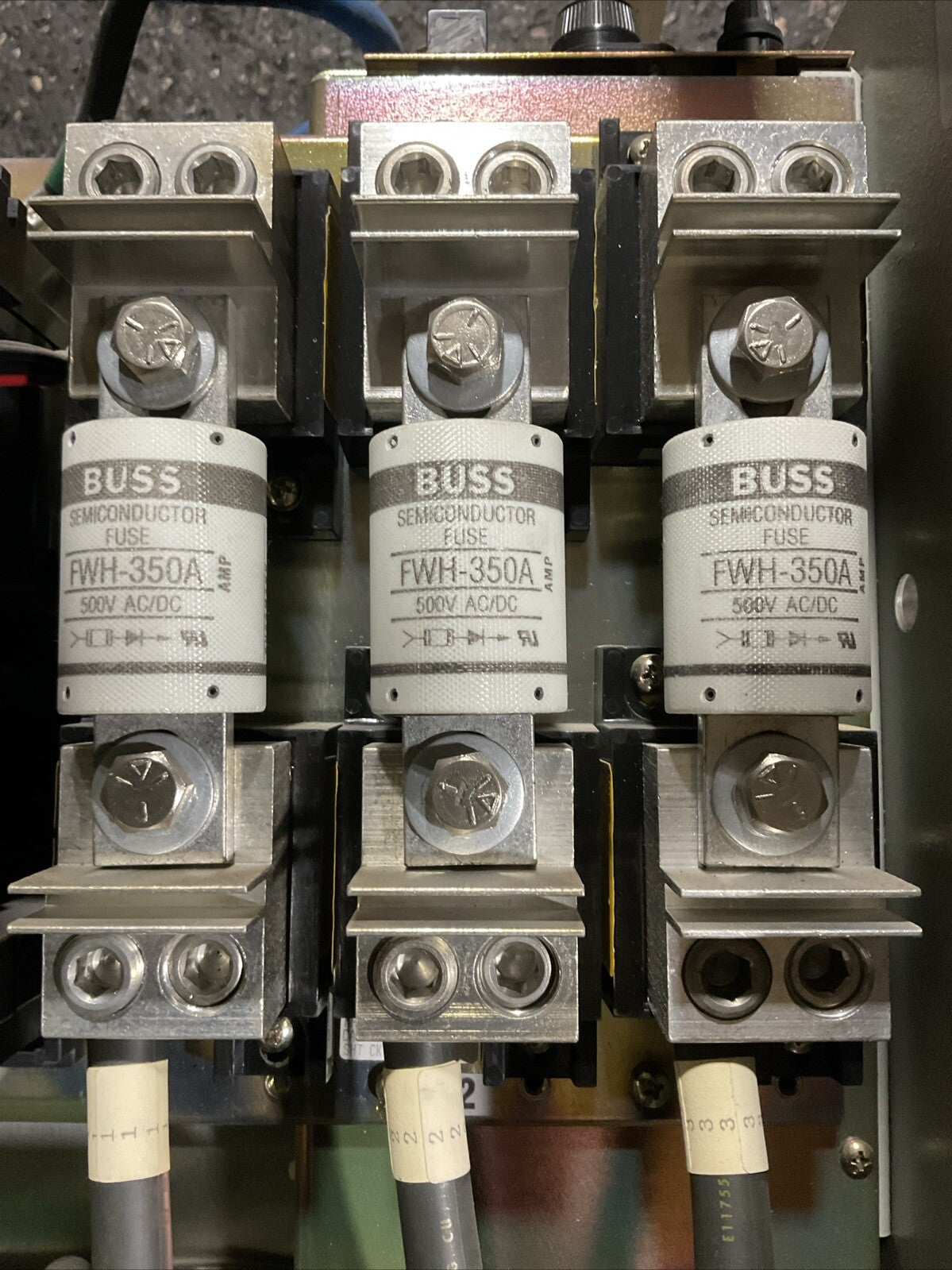ALLEN BRADLEY 1395AR-1A-A260-FG1-CG1-LH-AH-SA-DA-G1A-NOB-AX DC DRIVE CONTROLLER