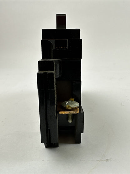 SQUARE D 992130 THERMAL MAGNETIC CIRCUIT BREAKER 125V 30AMP 1POLE TYPE ML