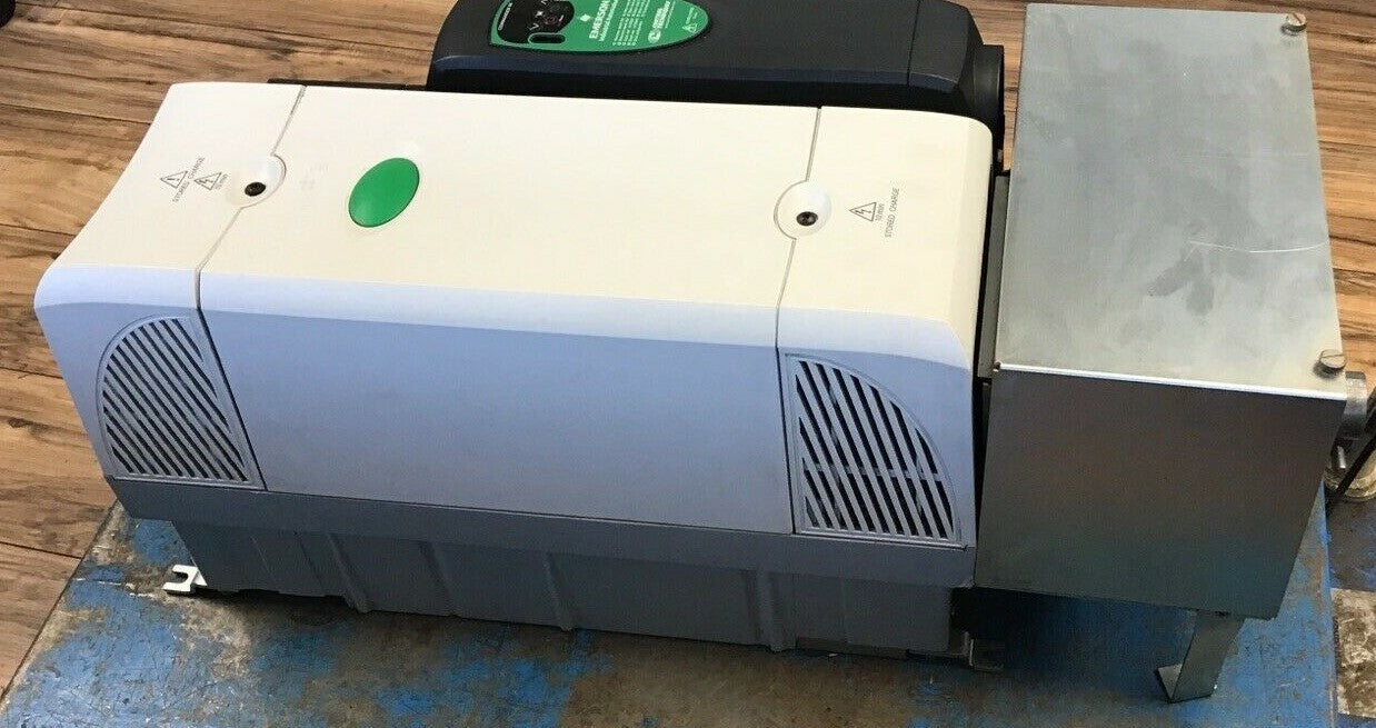 EMERSON SK4202  AC DRIVE 240V 18.5 22KW COMMANDER SK CONTROL TECHNIQUES