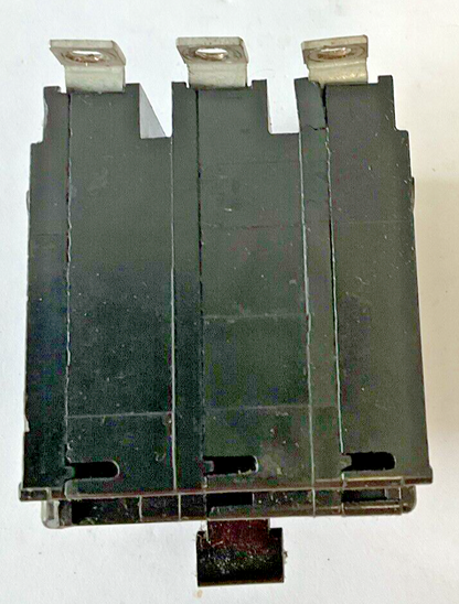 SQUARE D QOM330 CIRCUIT BREAKER 240VAC 22KA 3POLE