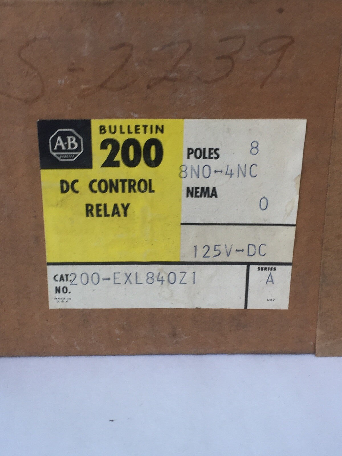 ALLEN BRADLEY 200-EXL840Z1 DC CONTROL RELAY 125VDC COIL 8NO-4NC 8 POLES NEMA 0