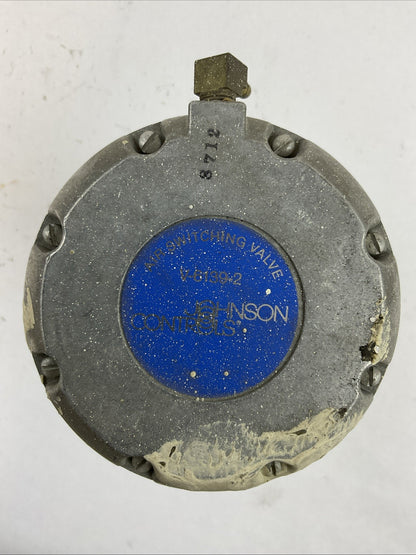 JOHNSON CONTROLS V-6139-2 AIR SWITCHING VALVE 1/2" MIXING VALVE