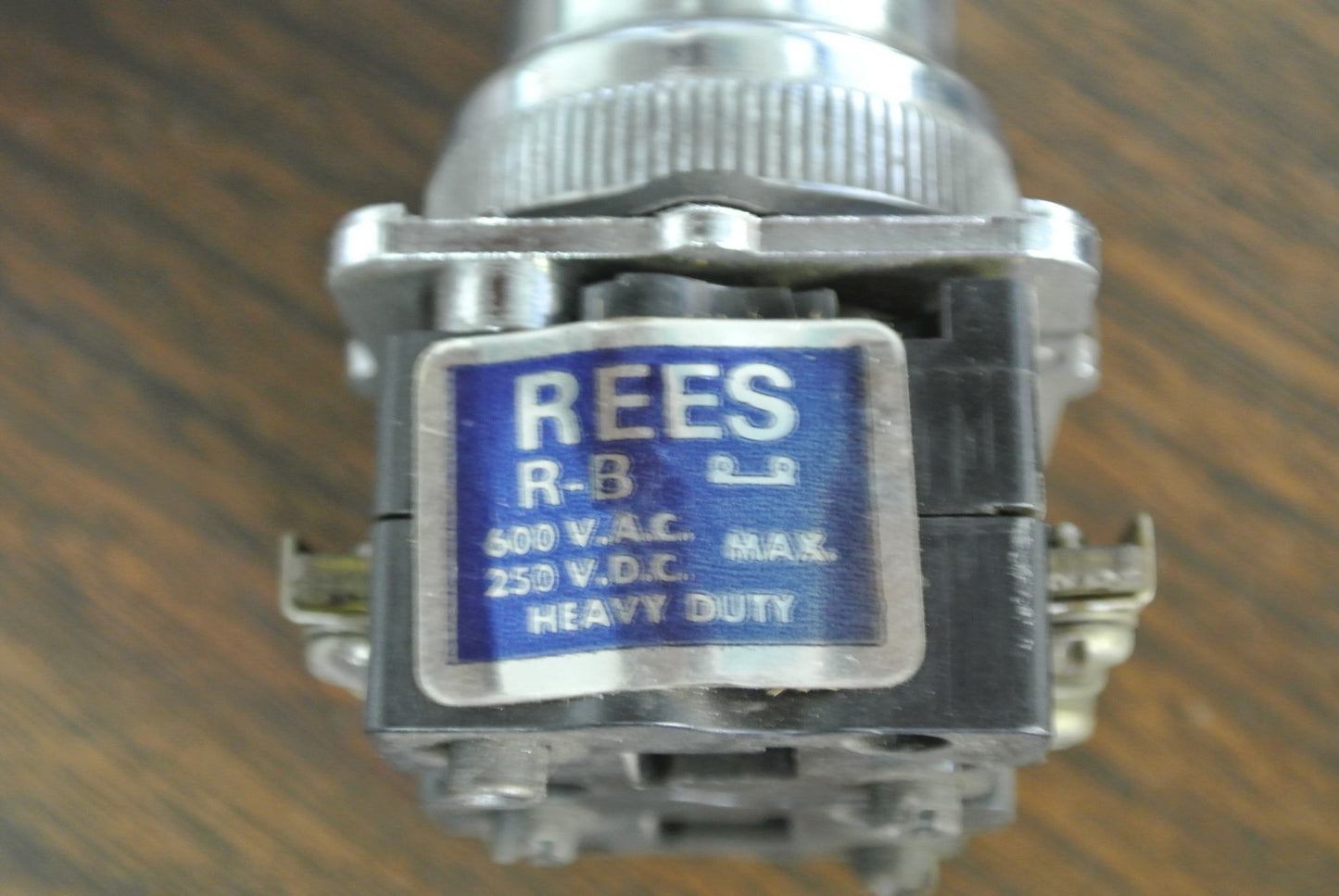 REES PUSHBUTTONS & SELECTOR SWITCHES - LOT of 4
