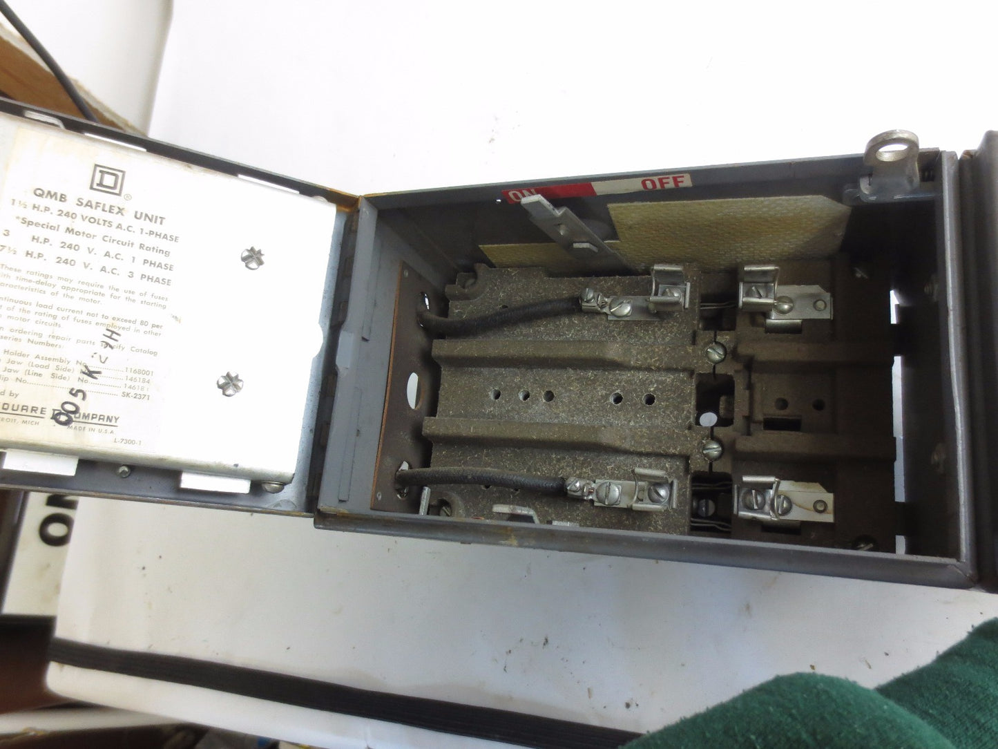 SQUARE D QMB2236T - QMB SAFLEX UNIT / PANEL SWITCH - 240V, 60A, 2P