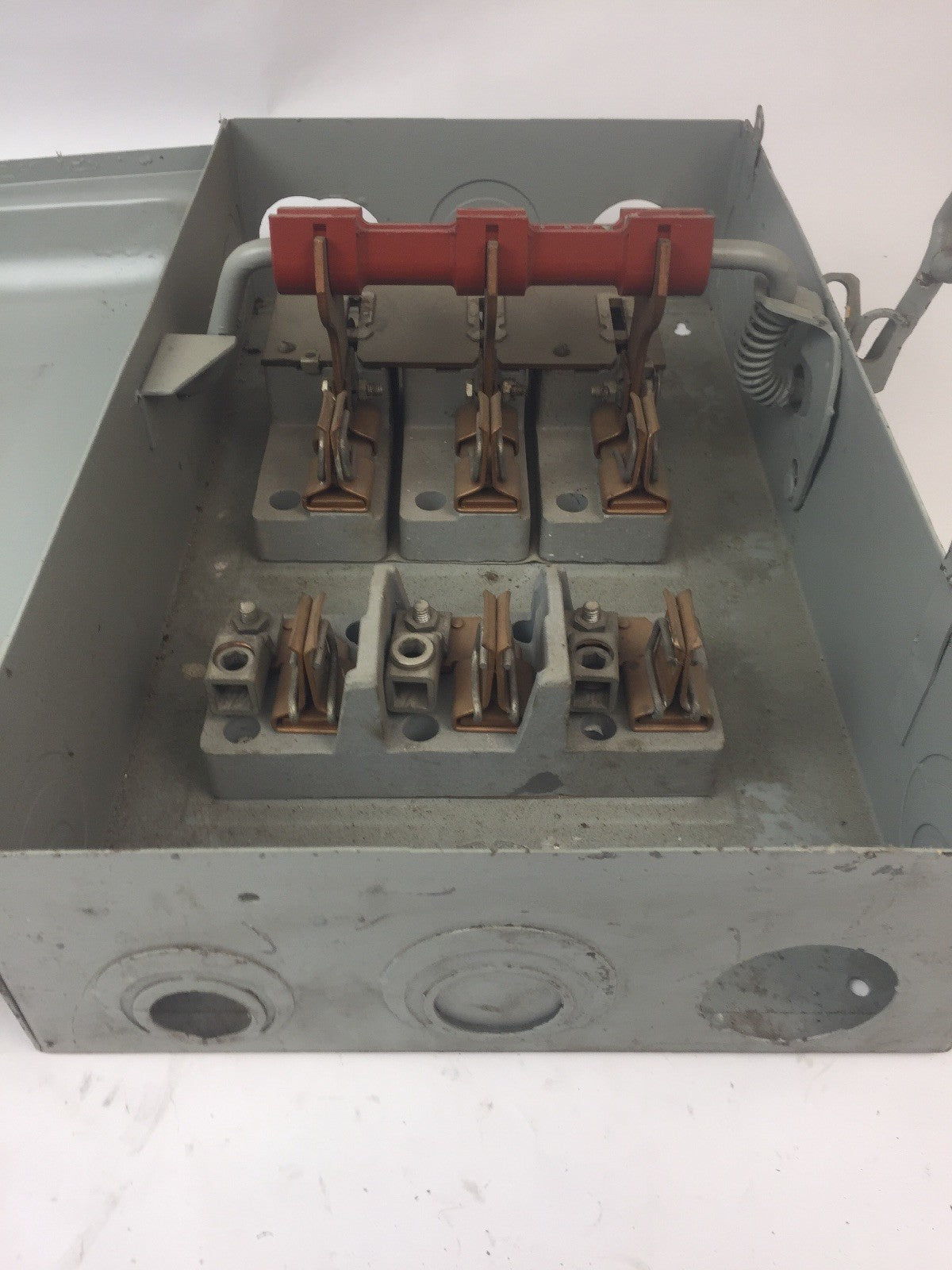 SQUARE D D-96354 FUSIBLE DISCONNECT SWITCH 200 AMP 240 VAC 3PH