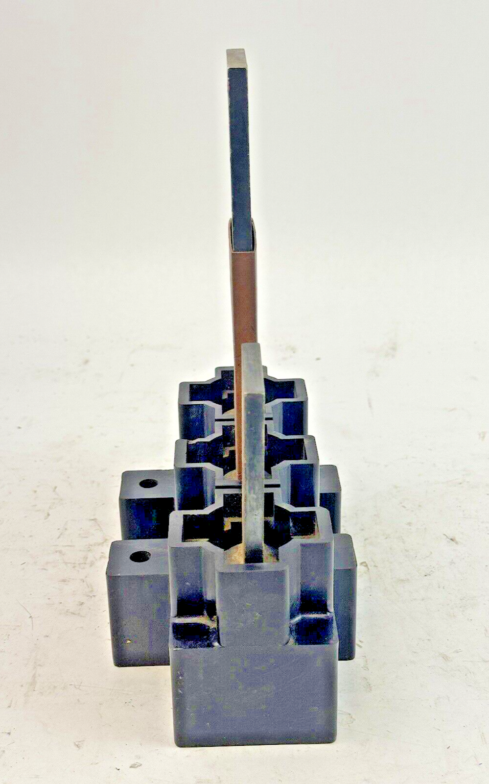 GE - TK63PD1 - PLUG-IN MOUNTING BASE ASSEMBLY - K1200 LINE, TYPE TK