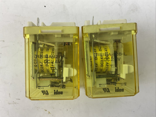 IDEC RRIBA-128-L DC24V RELAY (LOT OF 2)