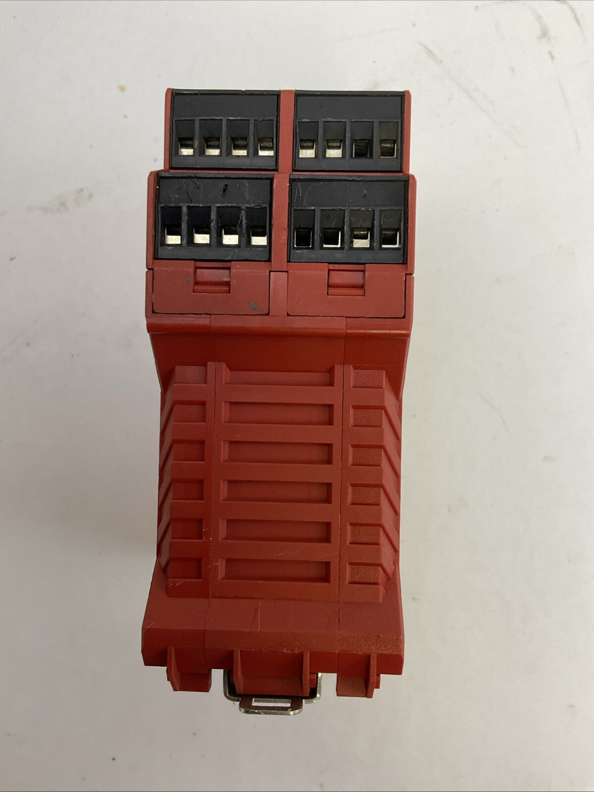 ALLEN BRADLEY MSR138DP 440R-M23143 SER B SAFETY RELAY SUPPLY 24V OUPUT AC15 250V