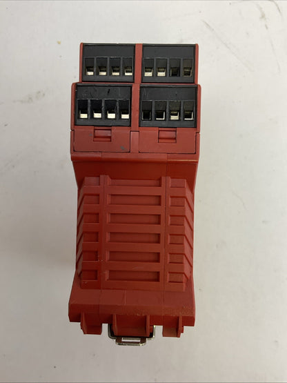 ALLEN BRADLEY MSR138DP 440R-M23143 SER B SAFETY RELAY SUPPLY 24V OUPUT AC15 250V